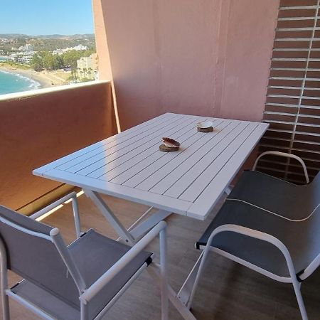 Apartamento Playa Del Cristo Estepona Ngoại thất bức ảnh