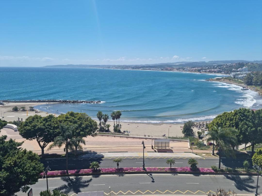 Apartamento Playa Del Cristo Estepona Ngoại thất bức ảnh